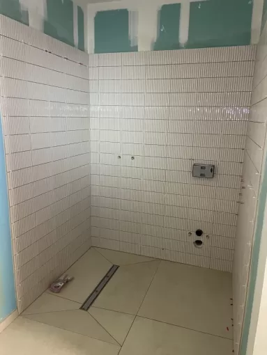 Rénovation du carrelage dans une salle de bain à Dax