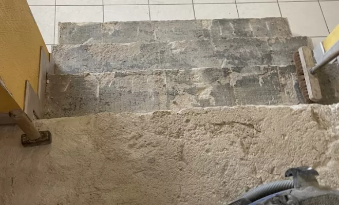 Rénovation en carrelage d'une entrée à Yzosse.
