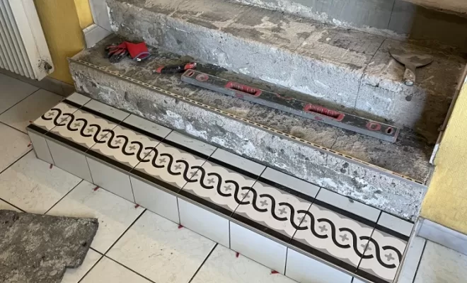 Rénovation en carrelage d'une entrée à Yzosse.