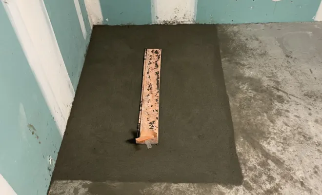 Maçonnage d'un bac à douche à l'italienne.