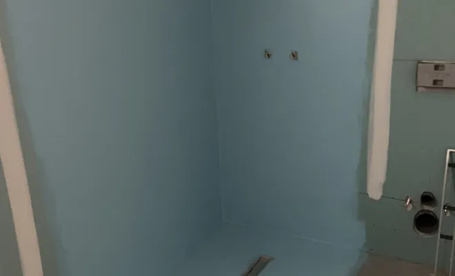 Maçonnage d'un bac à douche à l'italienne.