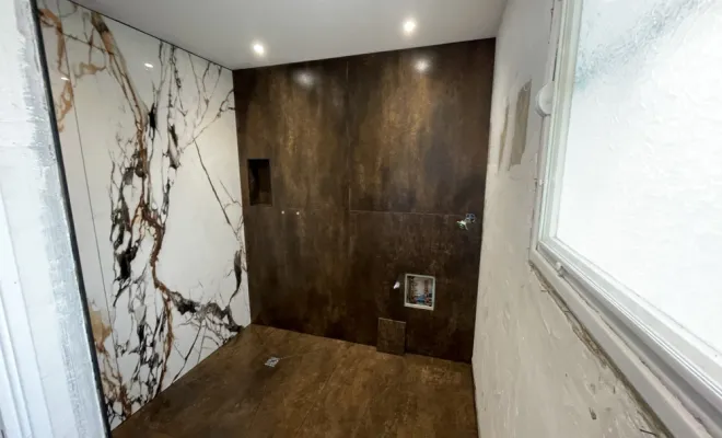 Création d'une niche dans une douche.