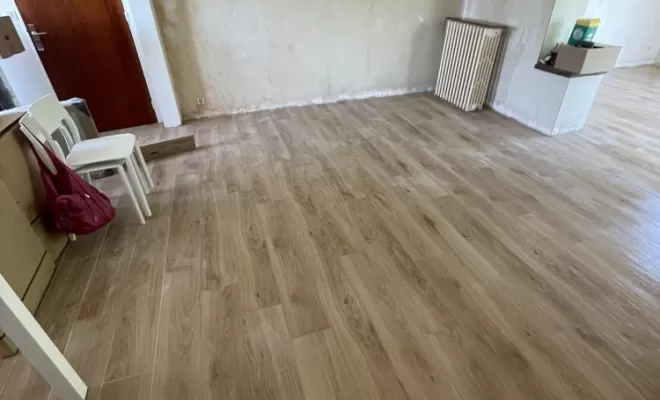 Pose de carrelage intérieure imitation parquet, Saugnac, Delmon Daniel